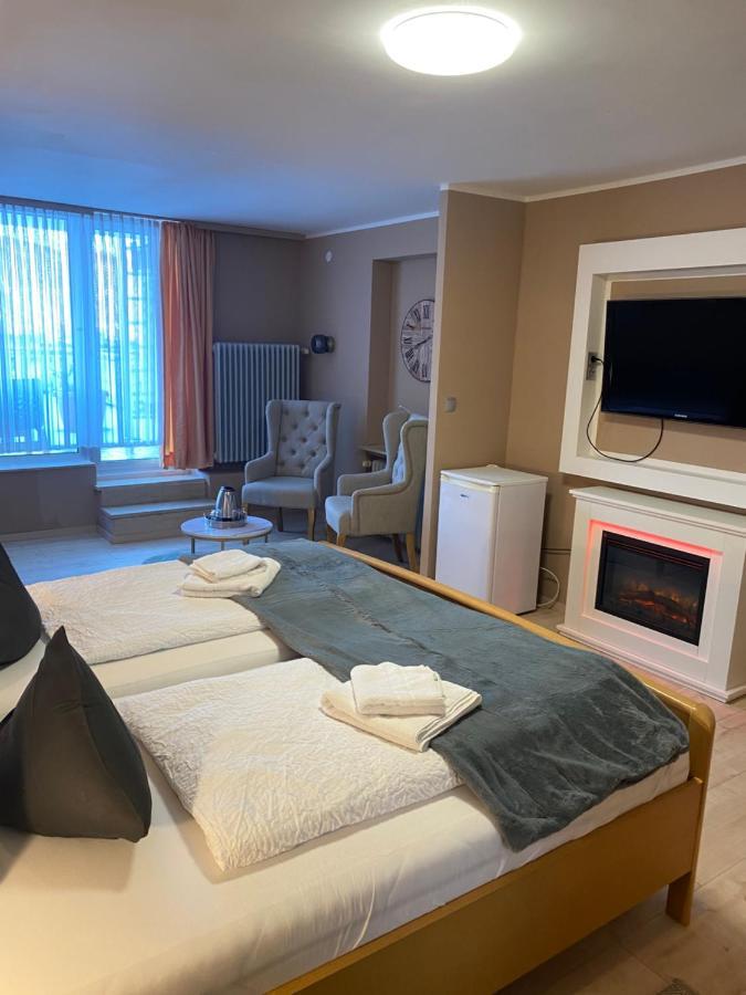 Hotel Gonzlay Traben-Trarbach Bagian luar foto